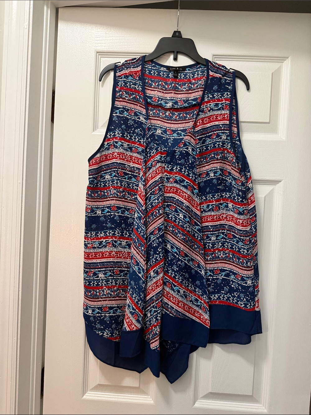Woman’s Sleeveless Top